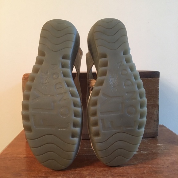 Fly London Ylva Sandals Off White Size 39 (US 8.5 - 9) - Picture 4 of 11